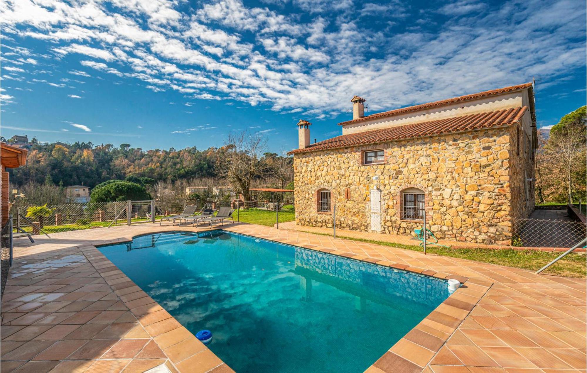 Awesome Home In Riells I Viabrea With Wifi Breda Exterior photo
